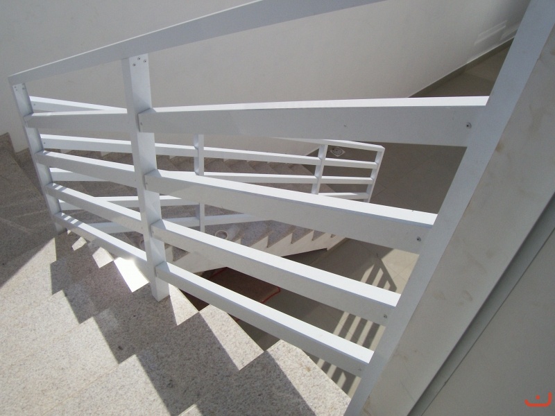 Grade Modelo Cerquinha Alumínio Anodizado Branco